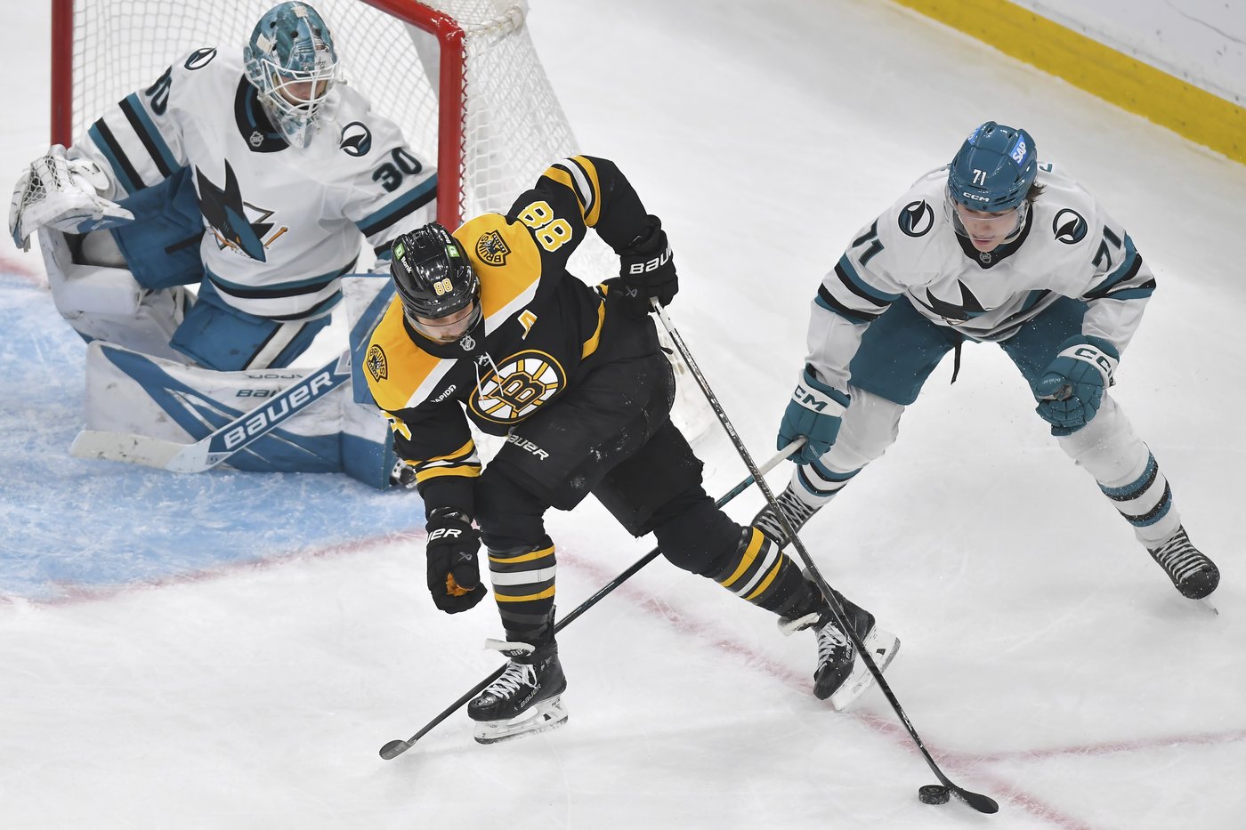 NHL roundup: Coyle scores twice in third period as Bruins sink Sharks 6-3 | iNFOnews.ca