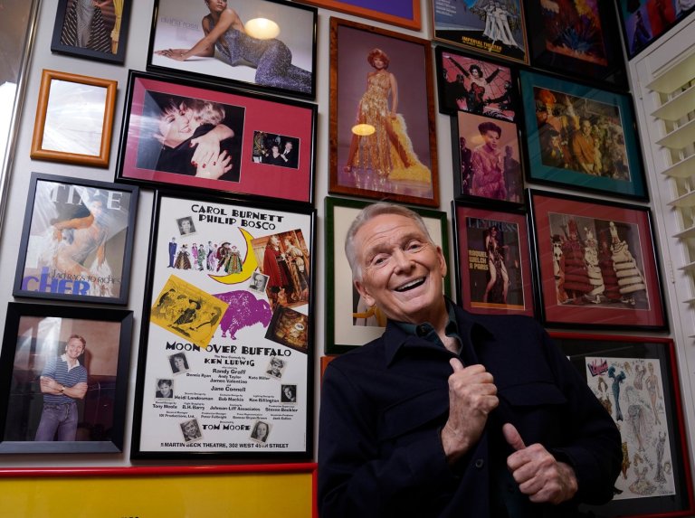 Bob Mackie, designer to the stars who dressed Cher and Marilyn and defined '70s glamour, dies at 87 | iNFOnews.ca