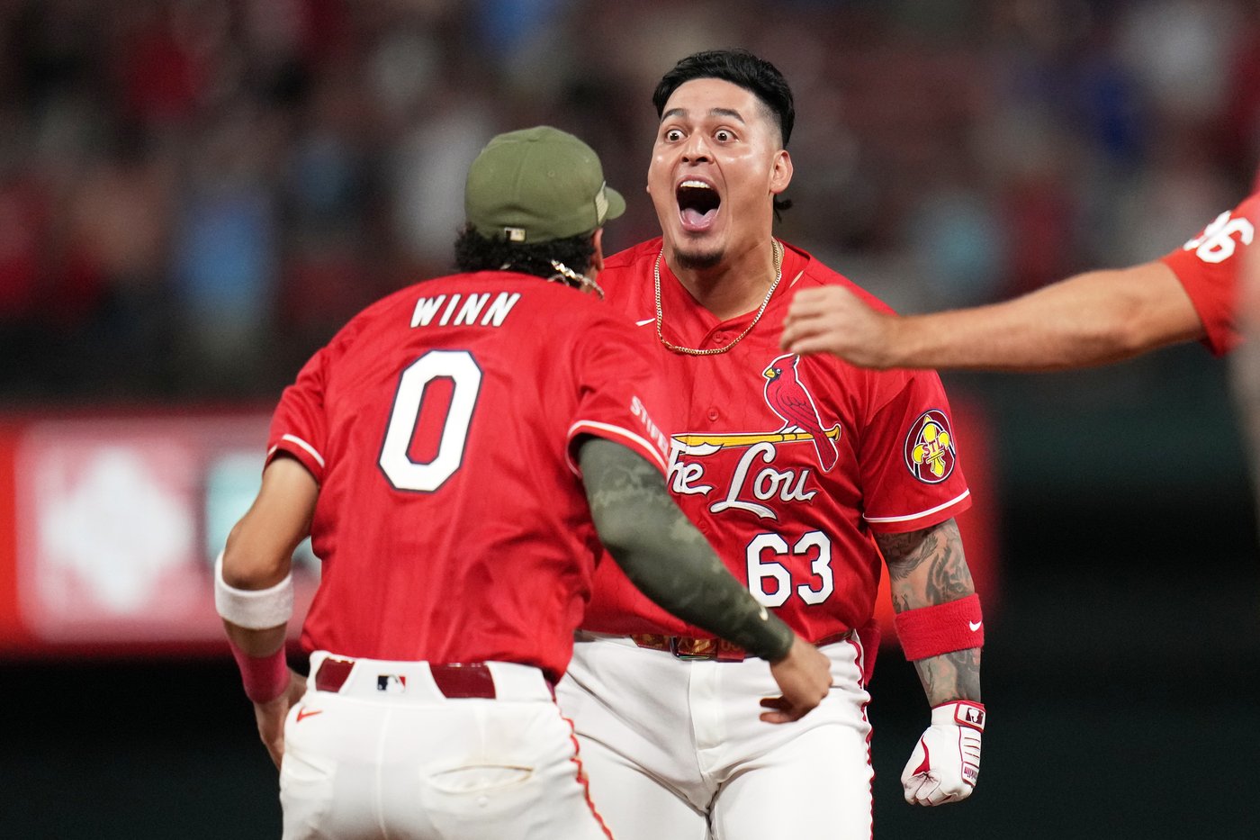 Cardinals manager Marmol buys tickets for fans to continue shirtless revelry at Busch Stadium | iNFOnews.ca