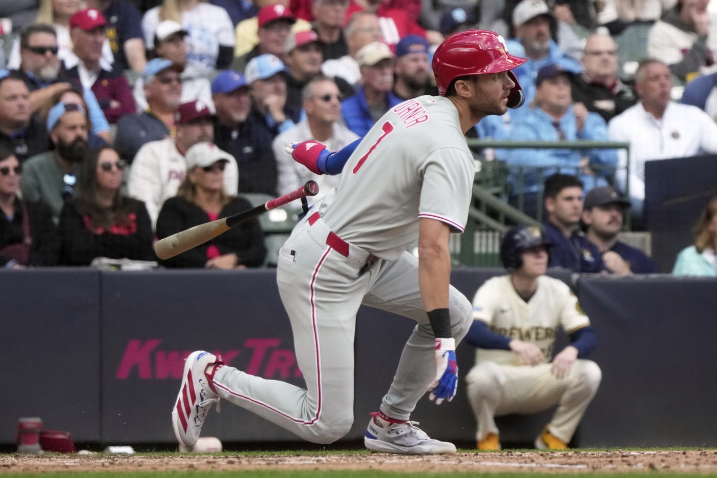 Phillies' Trea Turner leaves game against Marlins because of right hamstring strain, will have MRI | iNFOnews.ca Phillies' Trea Turner leaves game against Marlins because of right hamstring strain, will have MRI | iNFOnews.ca