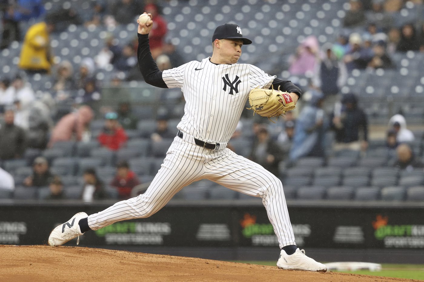 Warren earns first career win and Bellinger hits go-ahead single as Yanks beat Giants 8-4 | iNFOnews.ca