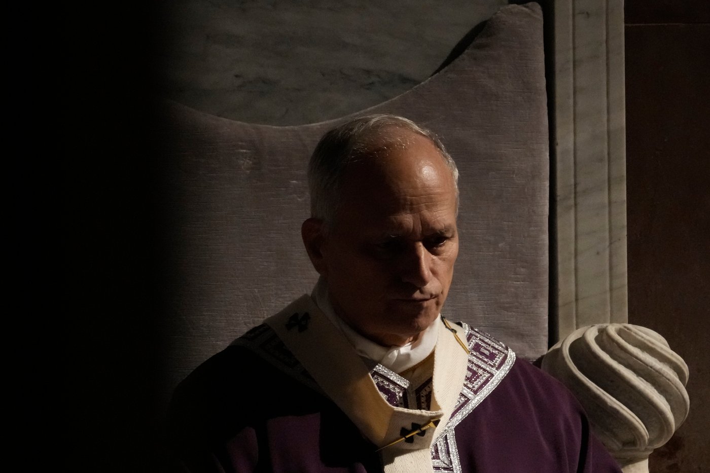 Pope laments 'ashes of international law' left by today's conflicts in Ash Wednesday liturgy | iNFOnews.ca