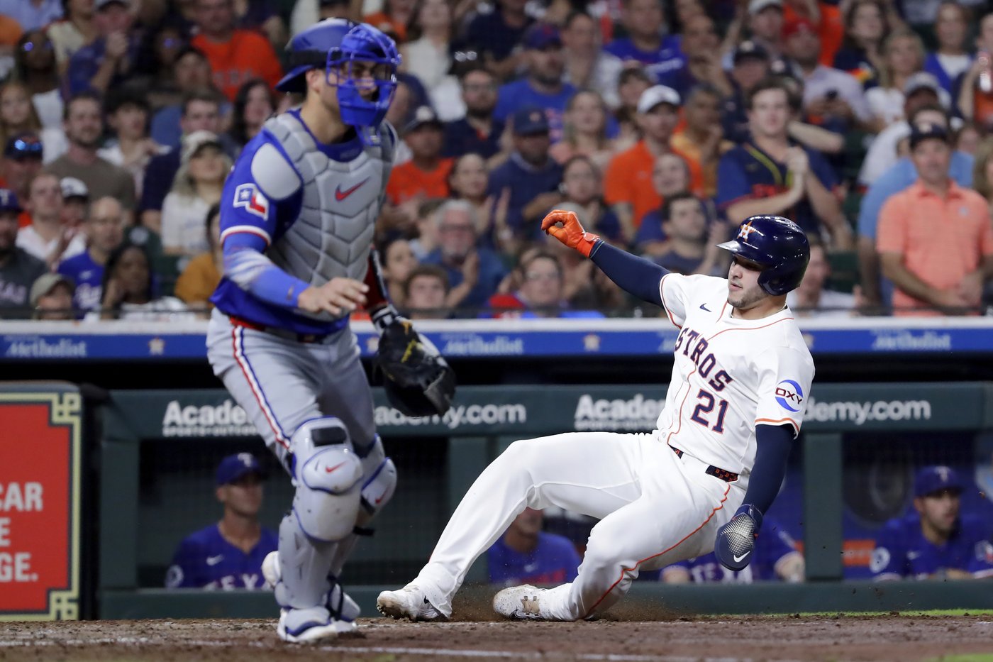 Astros hold off Rangers 6-5 to keep pace in AL West and improve wild-card position | iNFOnews.ca Astros hold off Rangers 6-5 to keep pace in AL West and improve wild-card position | iNFOnews.ca