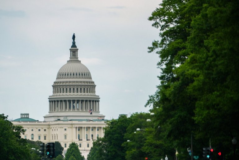 Senators vote to withhold their own pay during future government shutdowns | iNFOnews.ca