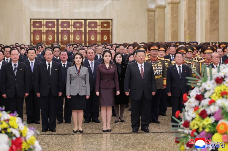 Kim’s daughter visits family mausoleum, promoting her potential status as heir in North Korea | iNFOnews.ca