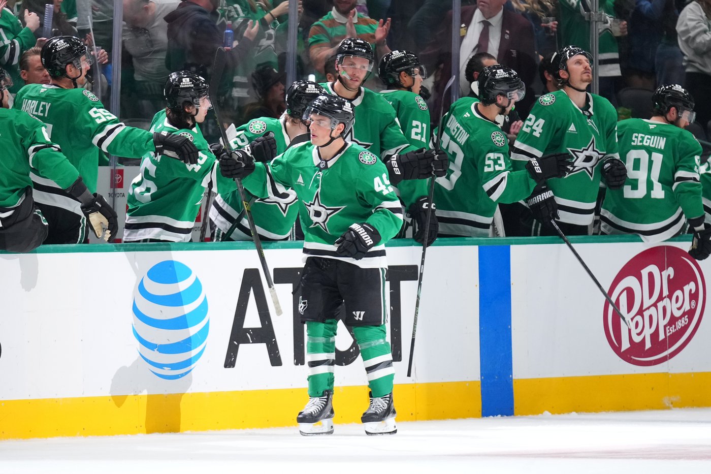 Hellebuyck earns win in Devils debut as New Jersey beats Dallas 5-1 | iNFOnews.ca Hellebuyck earns win in Devils debut as New Jersey beats Dallas 5-1 | iNFOnews.ca