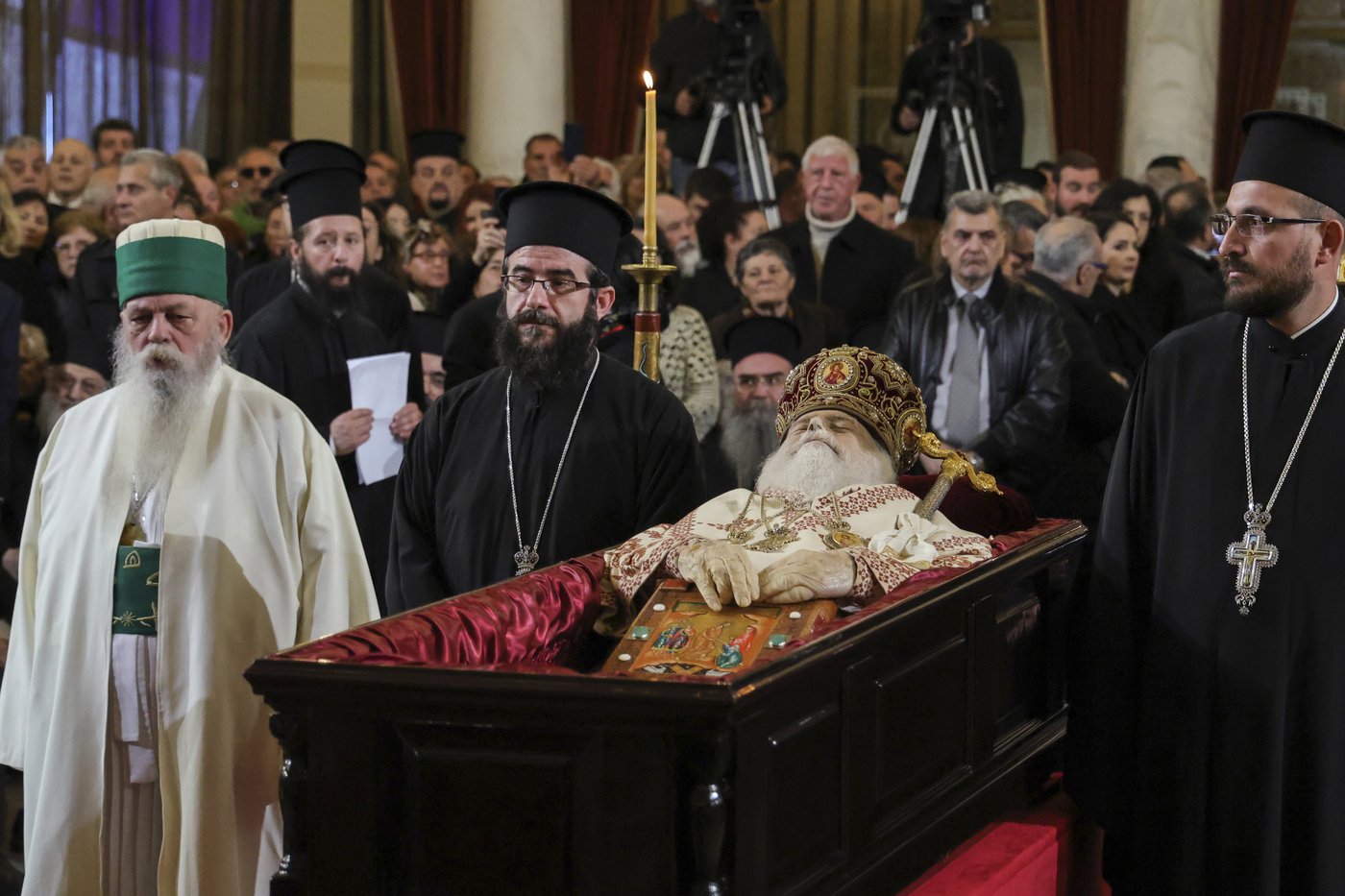 Thousands of Albanians pay last respects to Orthodox Christian Archbishop Anastasios | iNFOnews.ca