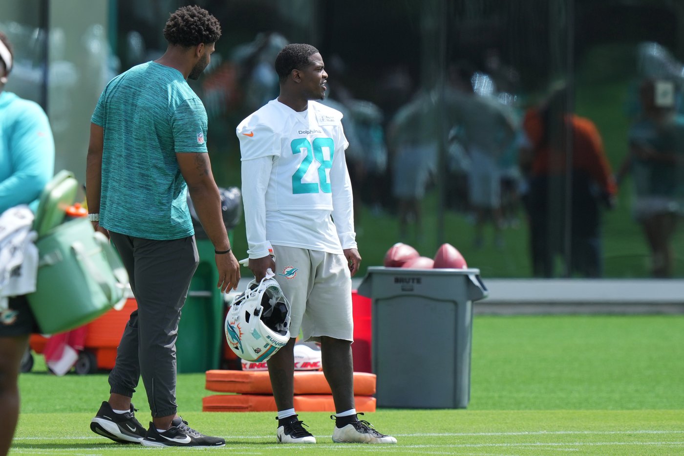 Dolphins running back De'Von Achane embracing a bigger role after signing big contract extension | iNFOnews.ca Dolphins running back De'Von Achane embracing a bigger role after signing big contract extension | iNFOnews.ca