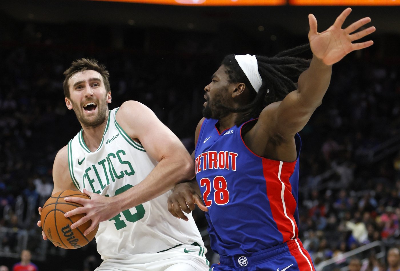 Tatum scores 37 points and Celtics hold to beat stubborn Pistons 124-118 | iNFOnews.ca