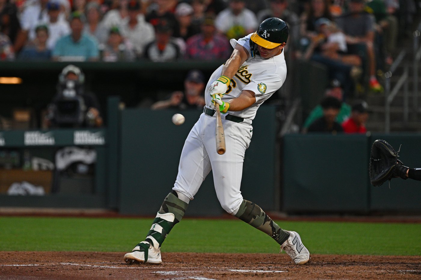 Kurtz homers for 3rd straight game to help the Athletics beat the Giants 5-2 | iNFOnews.ca
