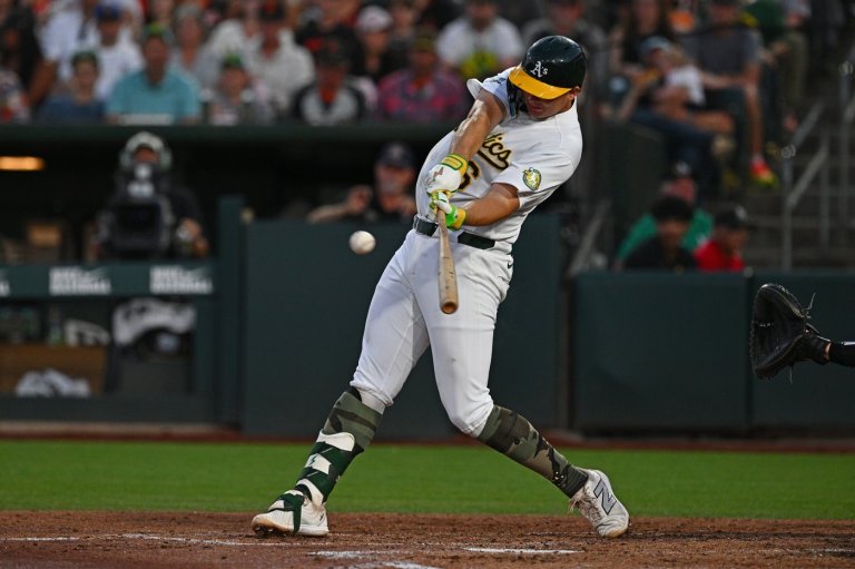 Kurtz homers for 3rd straight game to help the Athletics beat the Giants 5-2 | iNFOnews.ca