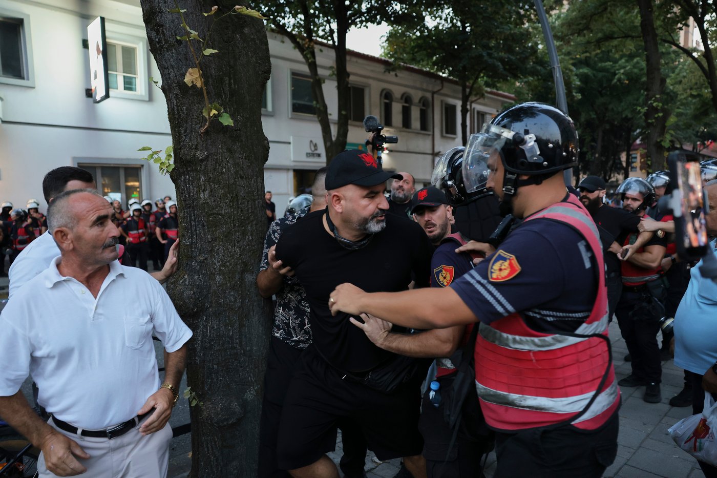 Albanian protests against Kushner-linked coastal development turn violent after 100th day | iNFOnews.ca