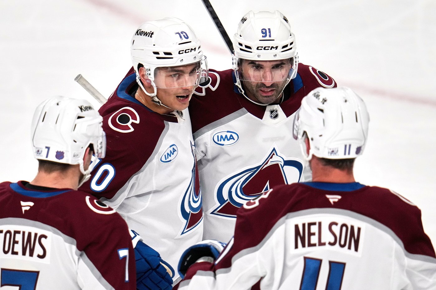 MacKinnon scores NHL-leading 46th goal as Avalanche cruise past wobbling Penguins 6-2 | iNFOnews.ca