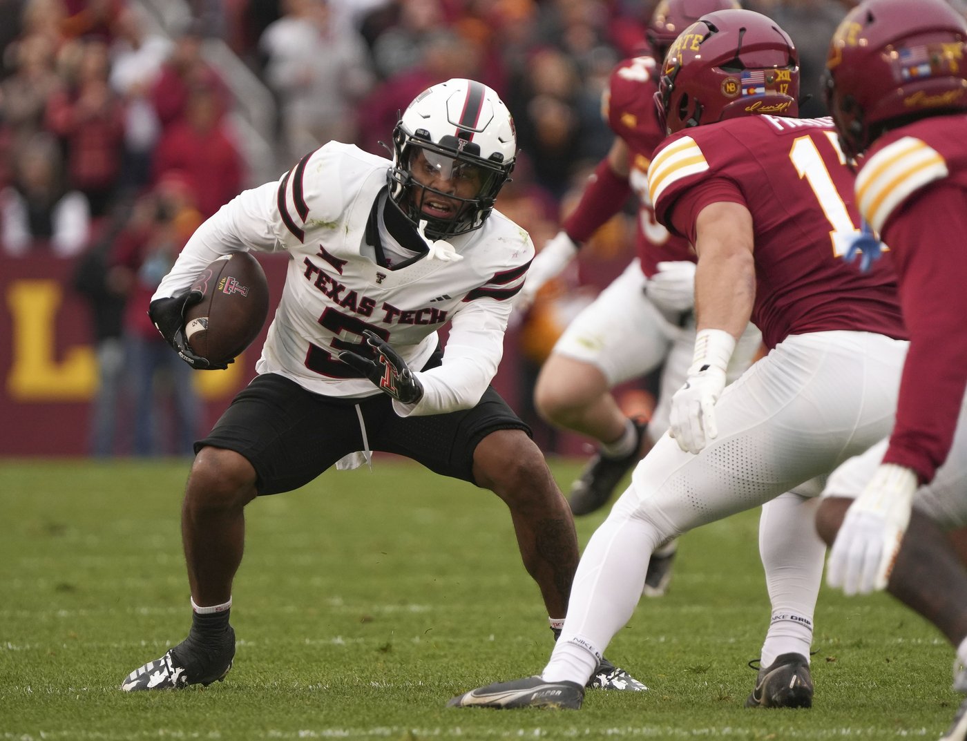 Behren Morton leads late TD drive as Texas Tech posts 23-22 upset for No. 11 Cyclones' first loss | iNFOnews.ca