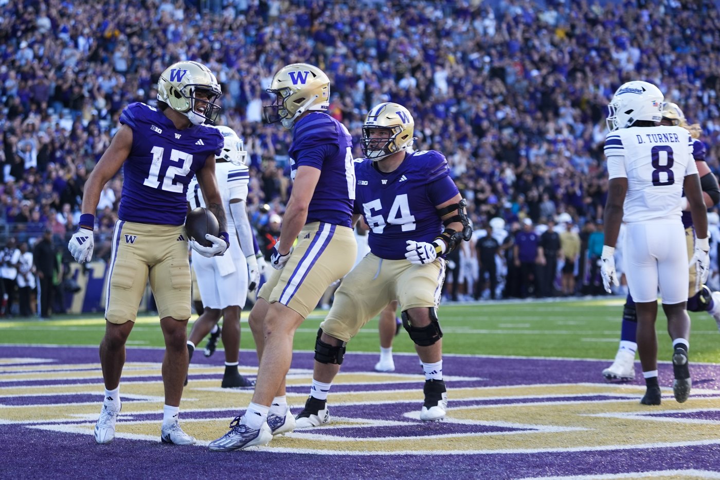 Washington makes emphatic Big Ten debut thumping Northwestern 24-5 | iNFOnews.ca