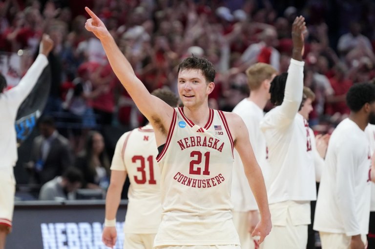 Pryce Sandfort and Nebraska take on transformed Iowa team in NCAA Tournament clash | iNFOnews.ca