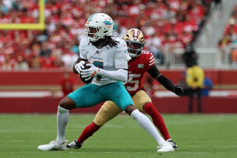 Dolphins rookie WR Caleb Douglas set to return vs. the Jets after missing 3 games with ankle injury | iNFOnews.ca