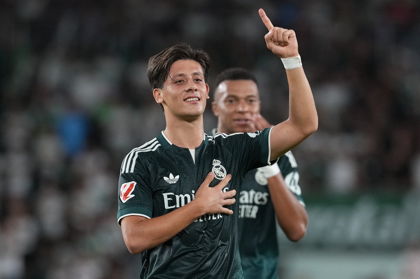 Real Madrid pulls off late La Liga win after squandering 2-goal lead at Elche. Mbappé scores again | iNFOnews.ca Real Madrid pulls off late La Liga win after squandering 2-goal lead at Elche. Mbappé scores again | iNFOnews.ca
