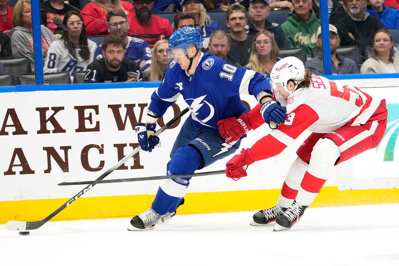 Guentzel, Goncalves each score twice in the Lightning's 4-1 win over the Red Wings | iNFOnews.ca