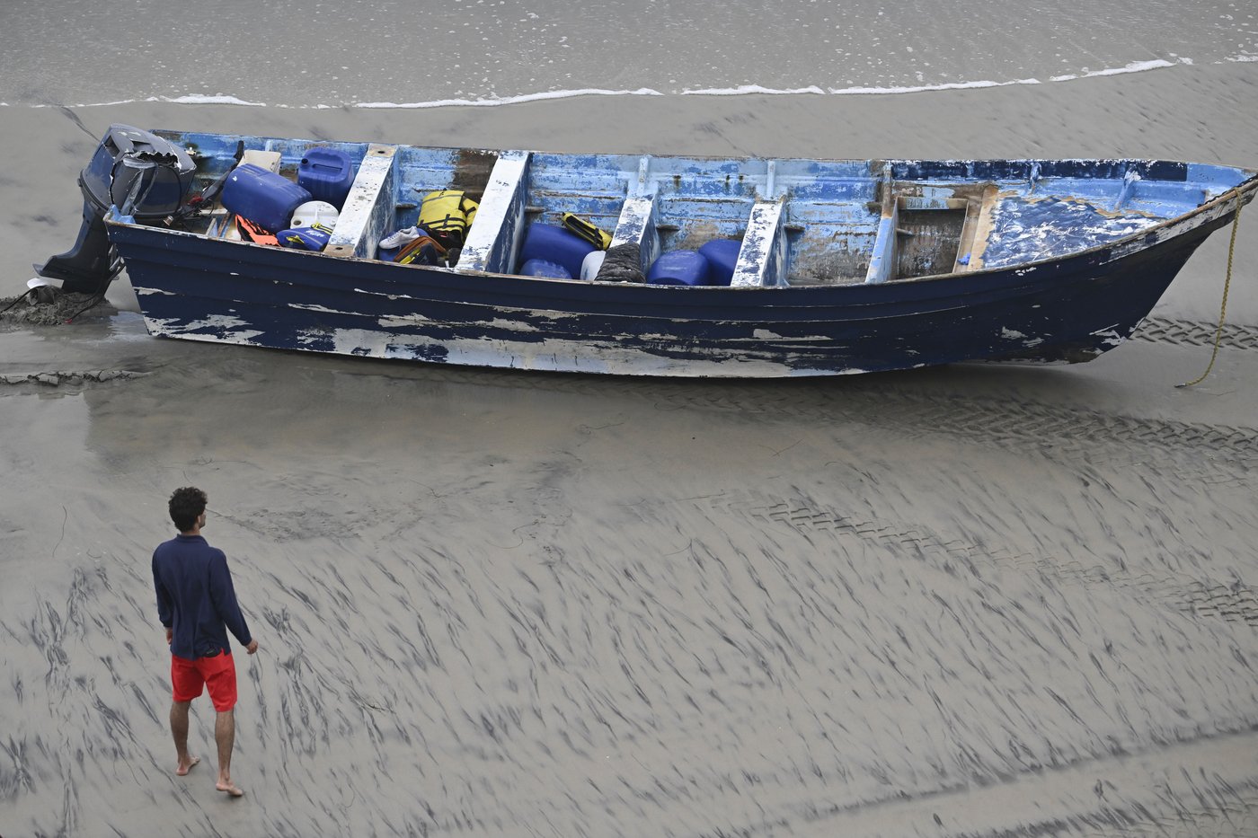5 people charged after migrant boat capsized, killing 3, including 14-year-old boy from India | iNFOnews.ca 5 people charged after migrant boat capsized, killing 3, including 14-year-old boy from India | iNFOnews.ca