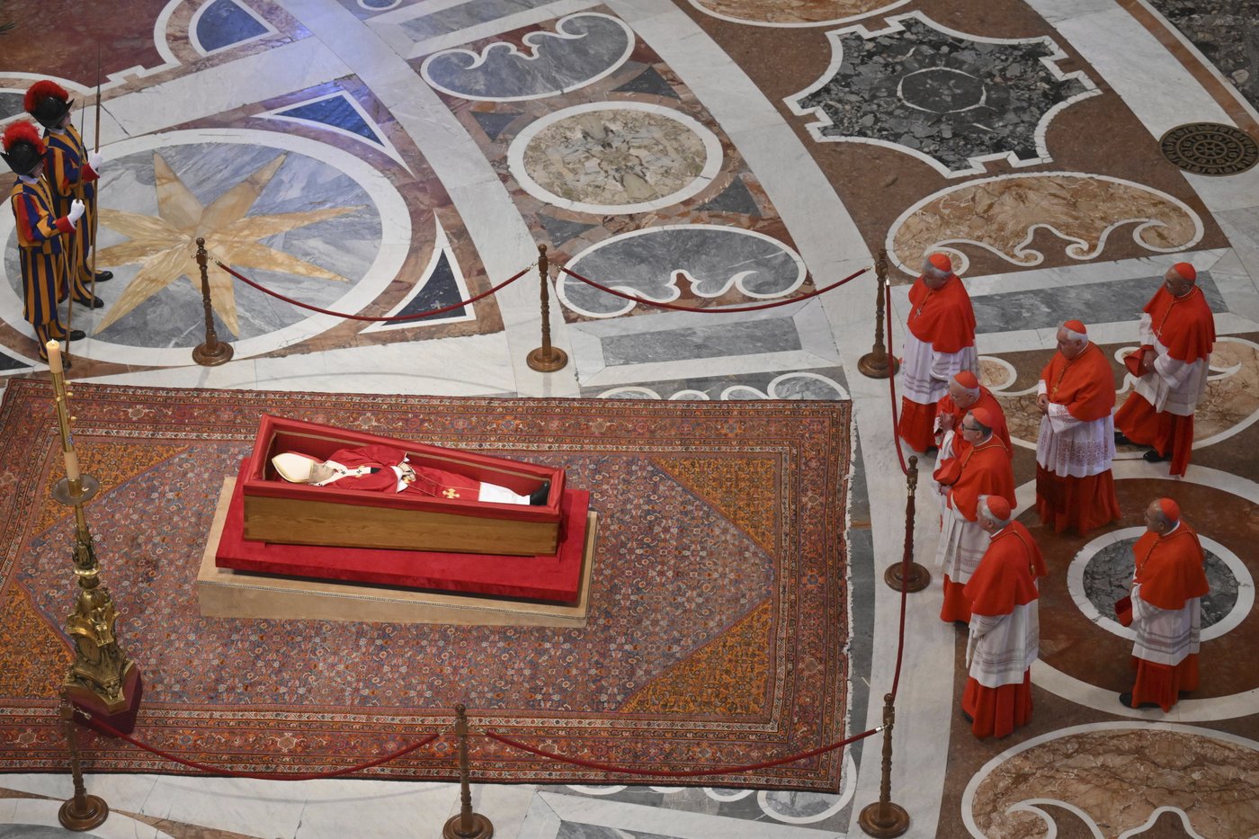 PHOTO COLLECTION: Vatican Pope Francis Lying in State | iNFOnews.ca