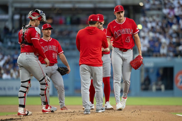 Angels RHP Kochanowicz to have Tommy John surgery; 3B Yoán Moncada to have surgery on right knee | iNFOnews.ca