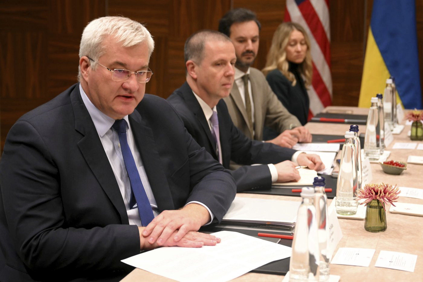 Biden is sending aid to help Ukraine keep fighting next year, Blinken says | iNFOnews.ca