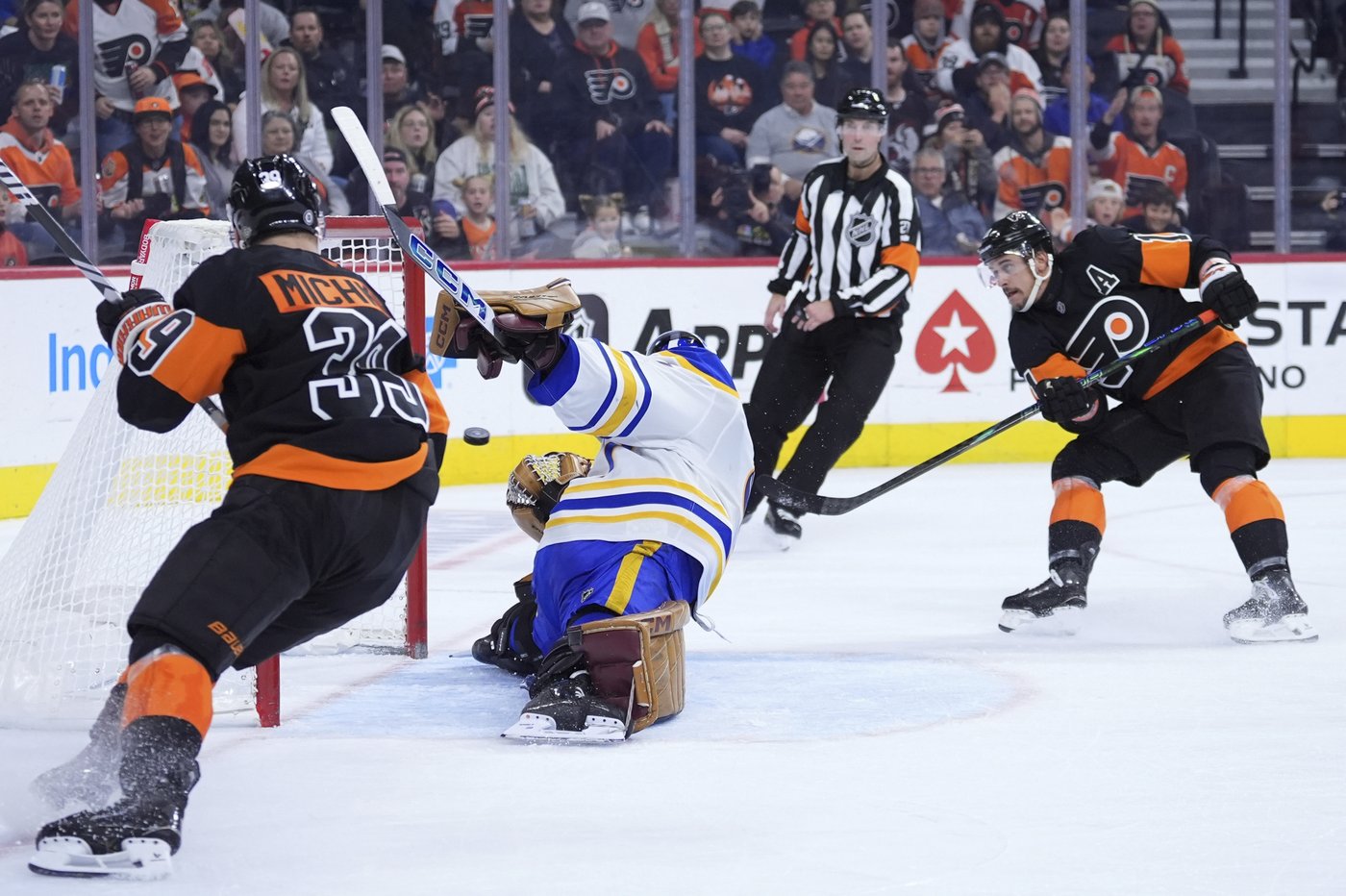 Travis Konecny scores twice to lift the Flyers over the Sabres 5-2 | iNFOnews.ca Travis Konecny scores twice to lift the Flyers over the Sabres 5-2 | iNFOnews.ca