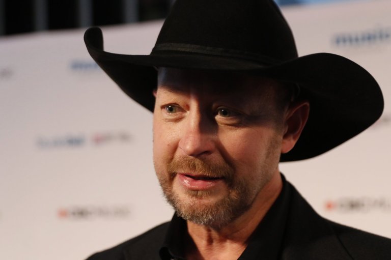 Alberta musician Paul Brandt won't clarify opinion on separation after online post | iNFOnews.ca