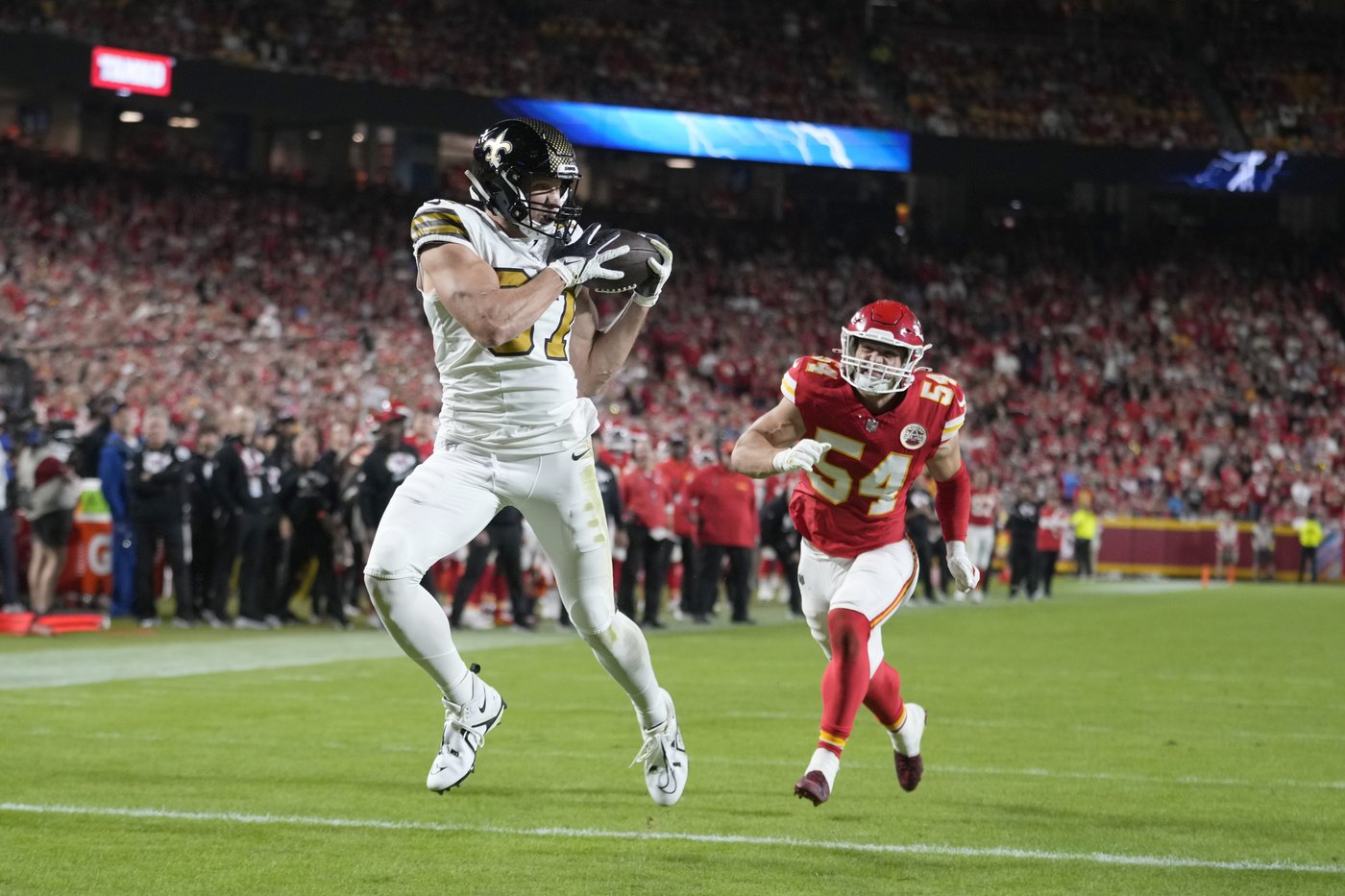 Banged up, slumping Saints now face uncertainty at QB as they try to end a 3-game skid | iNFOnews.ca