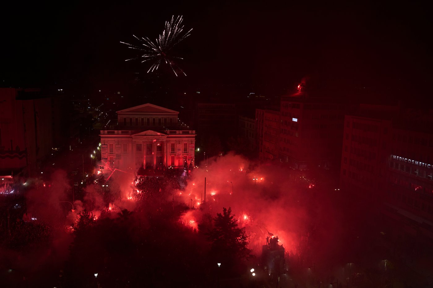 Olympiakos beats Real Madrid 92-85 to win EuroLeague title | iNFOnews.ca Olympiakos beats Real Madrid 92-85 to win EuroLeague title | iNFOnews.ca