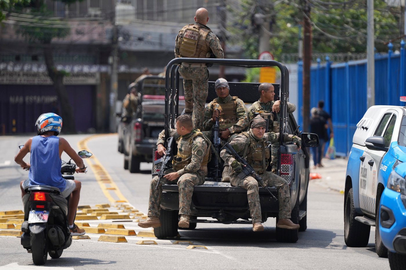 Brazilian police operation in Rio favelas leaves at least 8 dead, including local drug boss | iNFOnews.ca Brazilian police operation in Rio favelas leaves at least 8 dead, including local drug boss | iNFOnews.ca