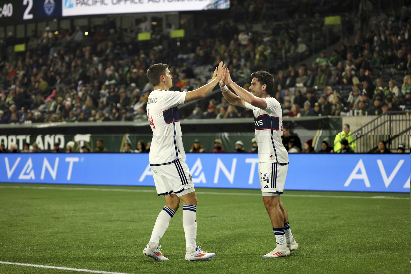 Vancouver's Ryan Gauld becomes the 3rd player with 4 goal contributions in an MLS playoff game | iNFOnews.ca