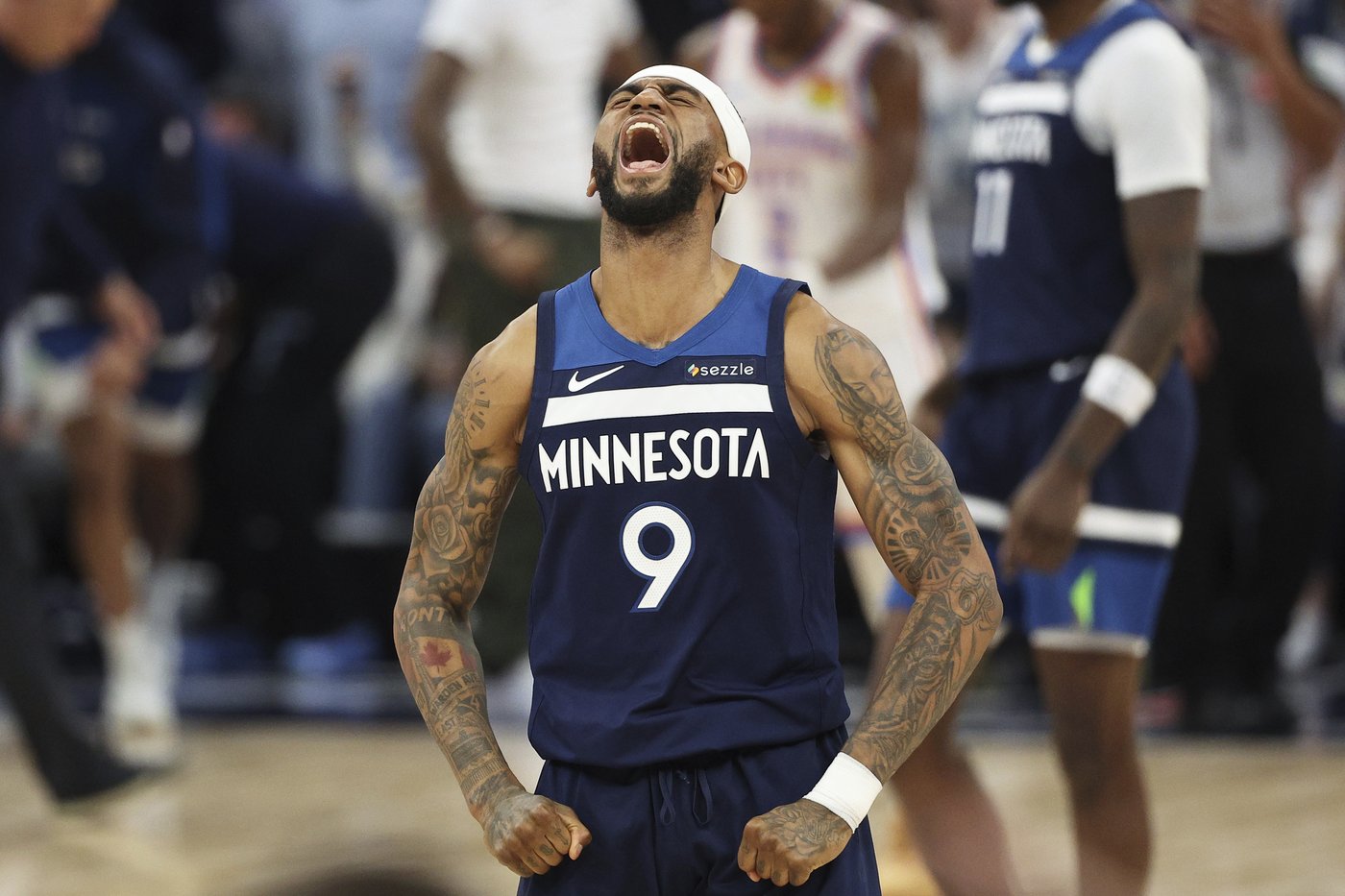 Thunder bounce back to beat T-wolves 128-126 to take 3-1 lead behind SGA's 40-point game | iNFOnews.ca