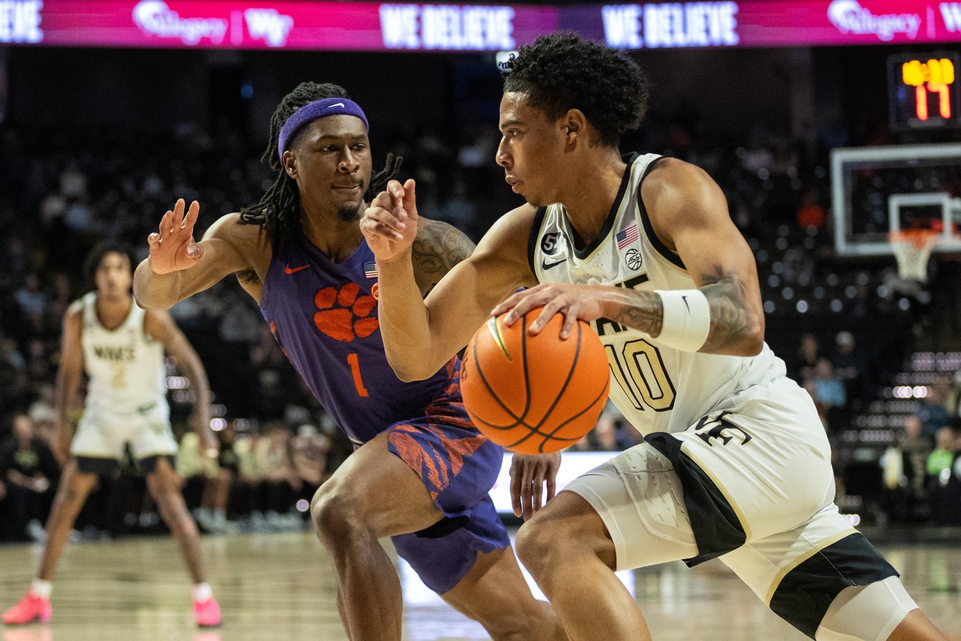 Wake Forest jumps out early, beats Clemson 85-77 | iNFOnews.ca