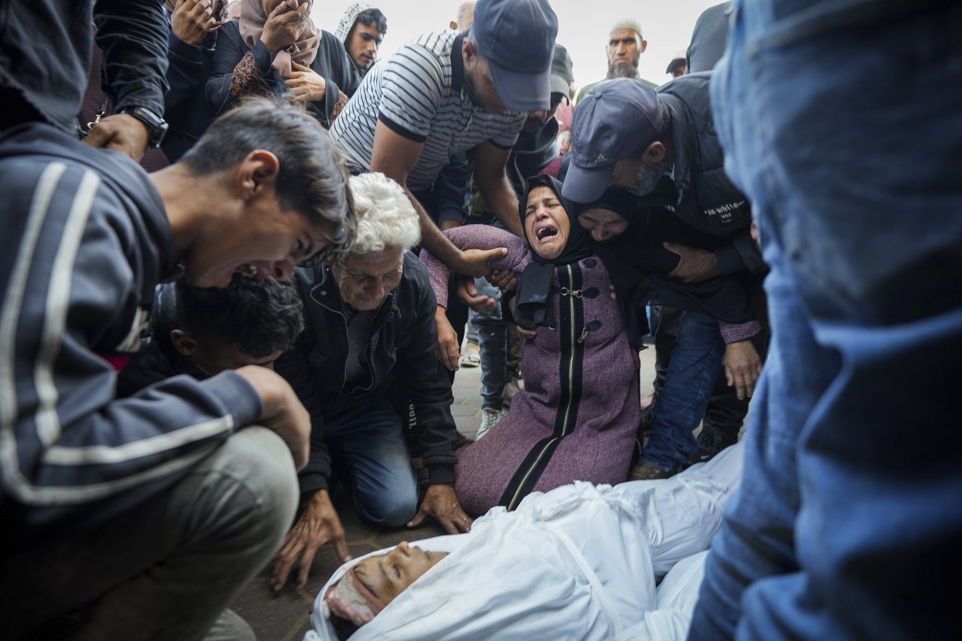 Two AP journalists in Ukraine and the Mideast break down the wars they covered in 2024 | iNFOnews.ca