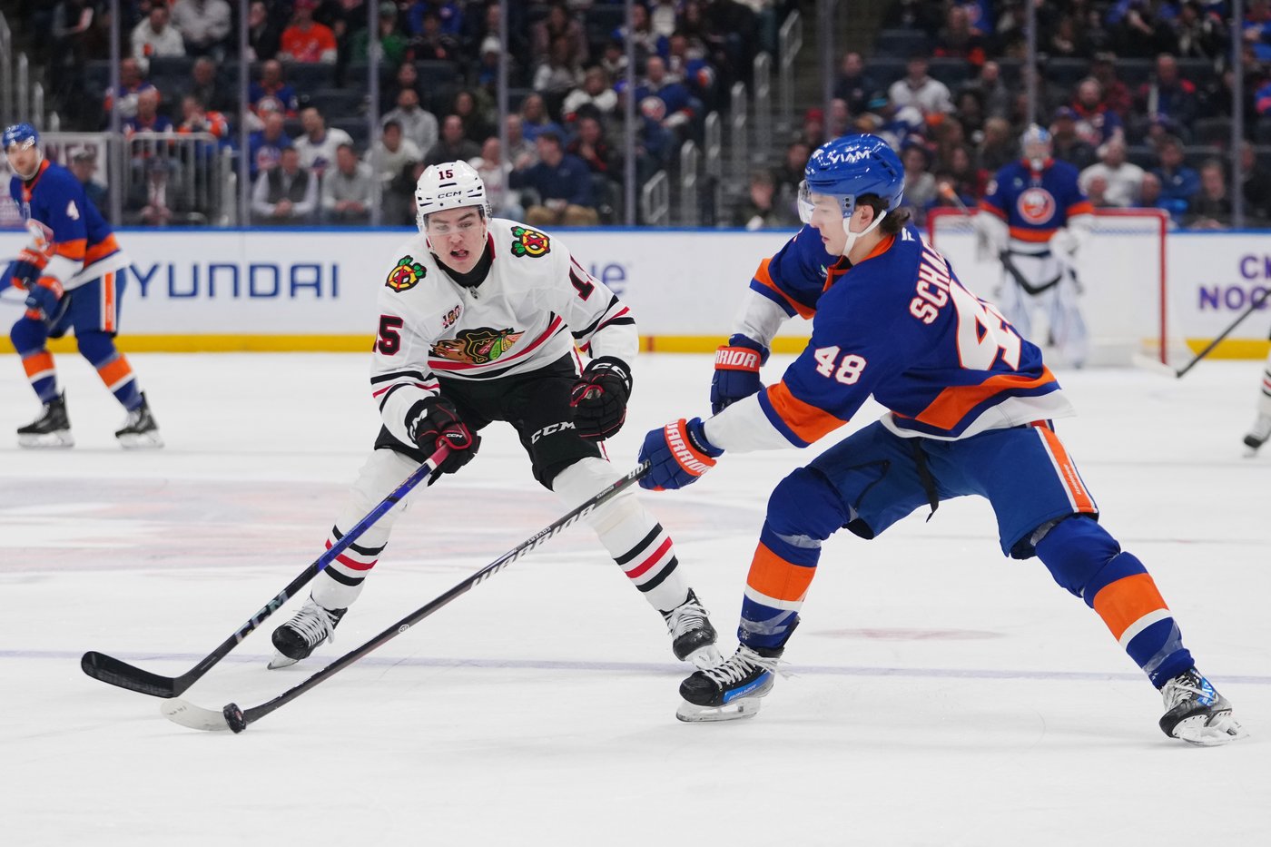 Lardis, Nazar lead Blackhawks past Islanders 4-3, Frondell gets assist in NHL debut | iNFOnews.ca Lardis, Nazar lead Blackhawks past Islanders 4-3, Frondell gets assist in NHL debut | iNFOnews.ca