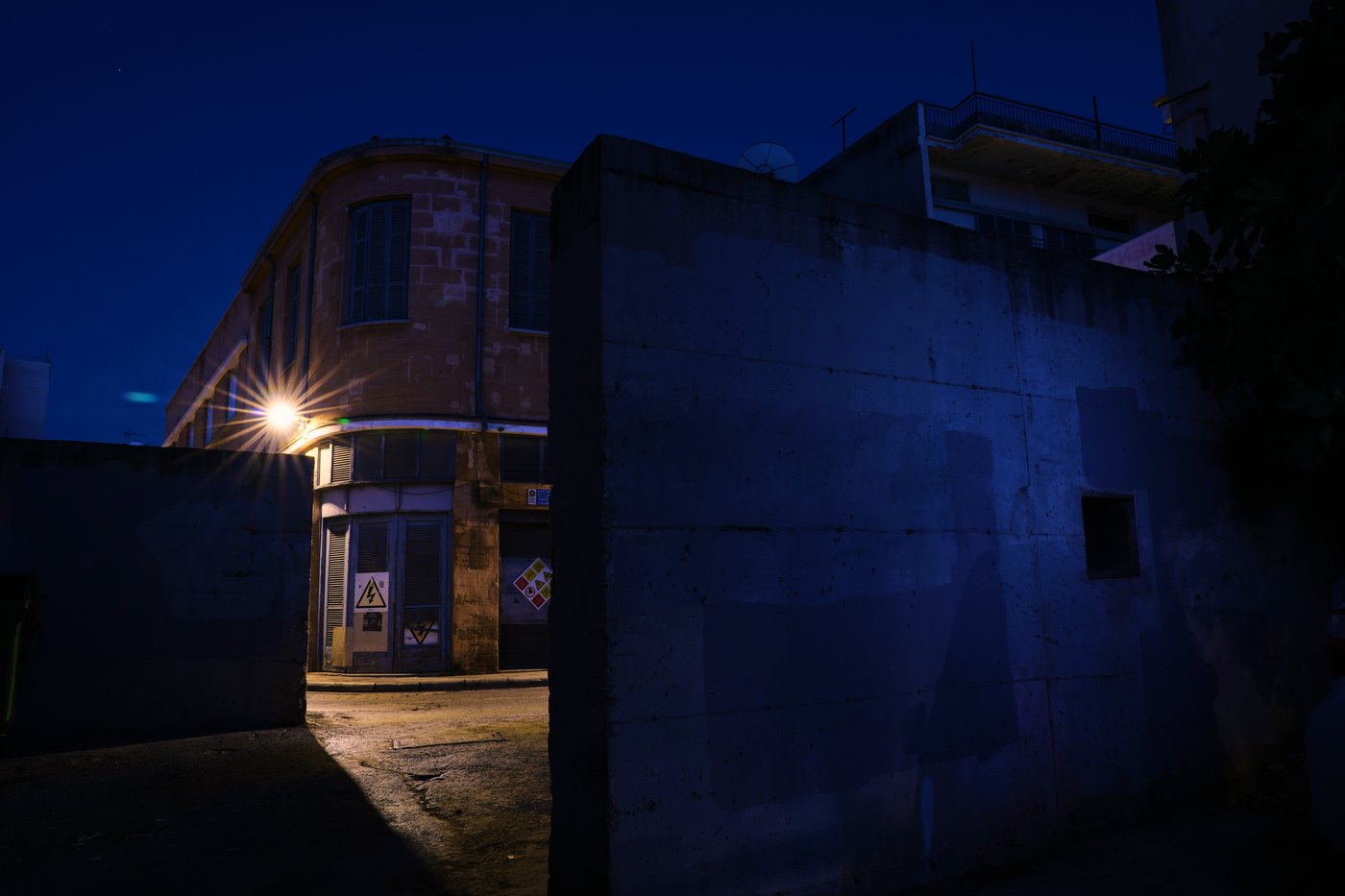 A wall through Nicosia reflects the decades-old ethnic divide in Cyprus, in photos | iNFOnews.ca