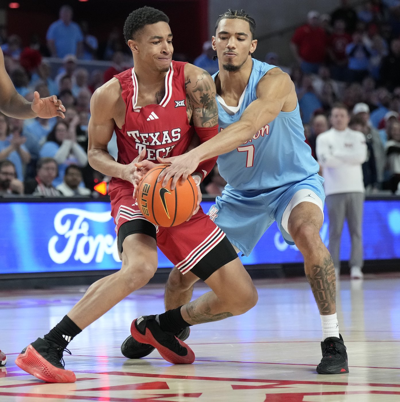 McMillian's 2 free throws in OT send No. 22 Texas Tech past No. 6 Houston 82-81 | iNFOnews.ca McMillian's 2 free throws in OT send No. 22 Texas Tech past No. 6 Houston 82-81 | iNFOnews.ca