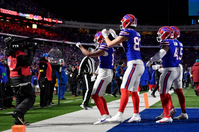Bills celebrate home finale with 35-8 rout of the Jets in potential final game at Highmark Stadium | iNFOnews.ca