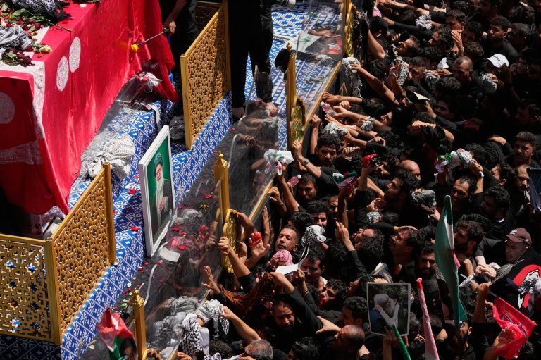Funeral prayers in Iraq for Iranian supreme leader commence after body arrives in holy city | iNFOnews.ca