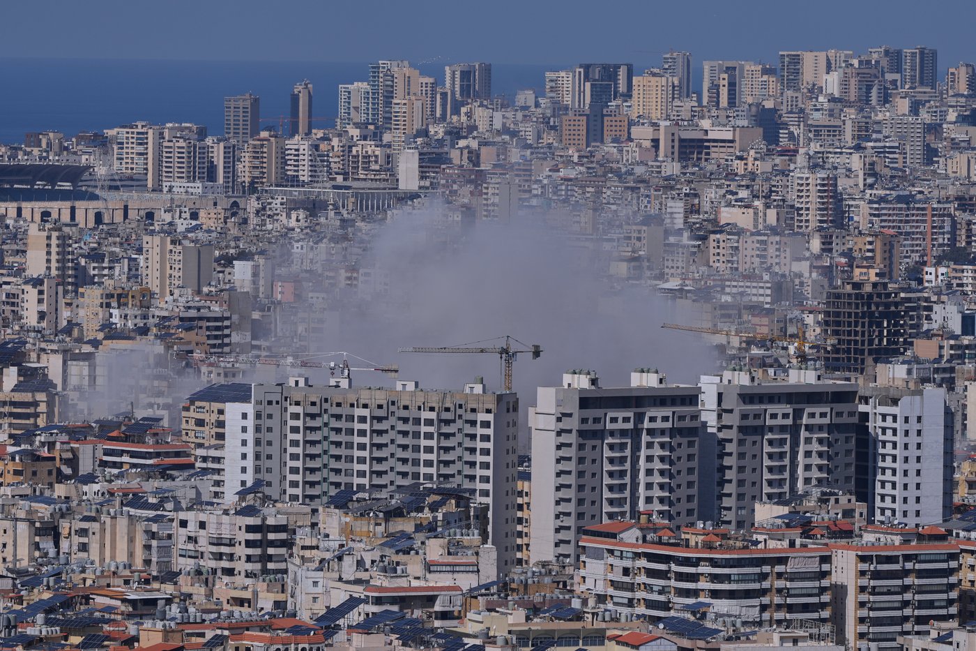 Photos show Lebanese people fleeing after Israeli strikes | iNFOnews.ca