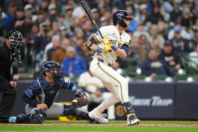 Milwaukee Brewers use 6-run 8th inning to power past Tampa Bay Rays 8-2 | iNFOnews.ca