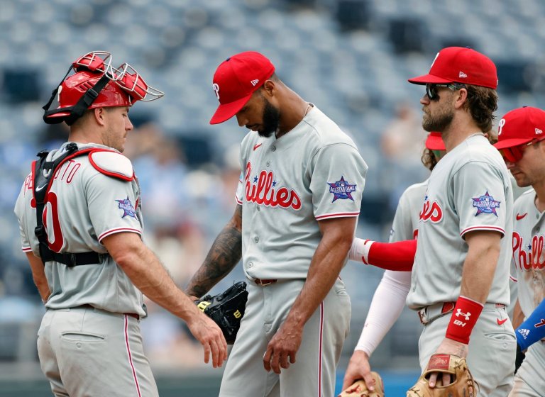 Phillies ace Sánchez calls poor outing 'crap,' can't pinpoint reason for his struggles | iNFOnews.ca