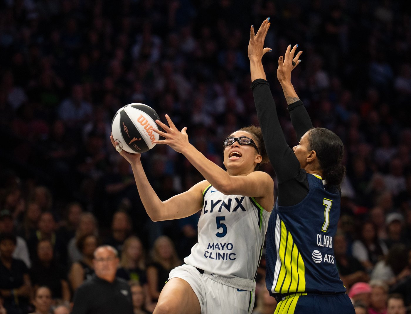 Rookie Olivia Miles scores 24 and the Lynx cruise past the Wings 100-76 for 8th straight win | iNFOnews.ca Rookie Olivia Miles scores 24 and the Lynx cruise past the Wings 100-76 for 8th straight win | iNFOnews.ca