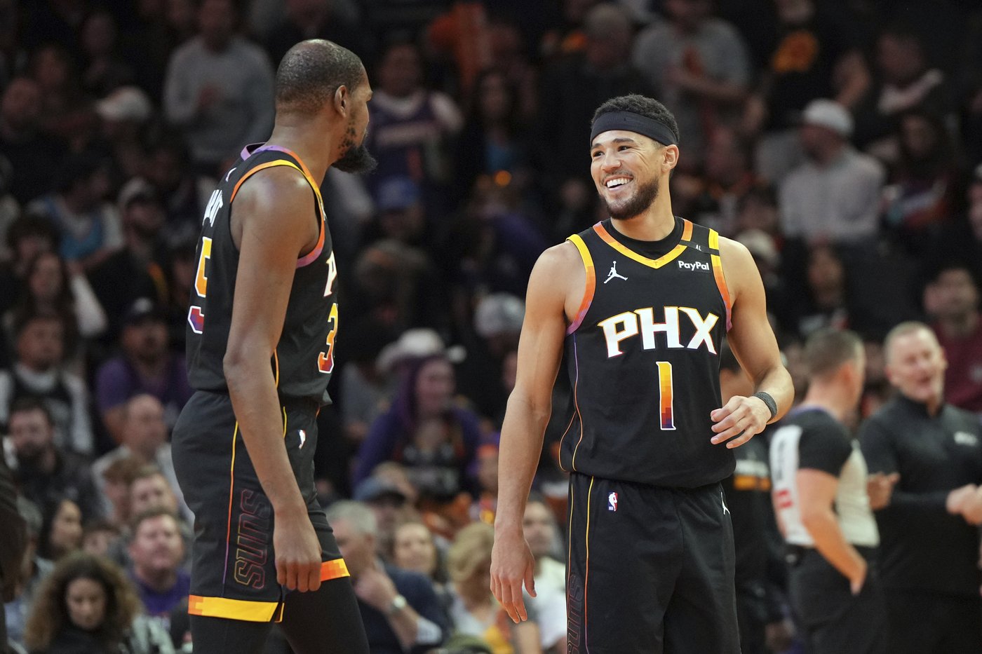 Suns star Kevin Durant out at least one week with a sprained ankle suffered vs. Spurs | iNFOnews.ca Suns star Kevin Durant out at least one week with a sprained ankle suffered vs. Spurs | iNFOnews.ca