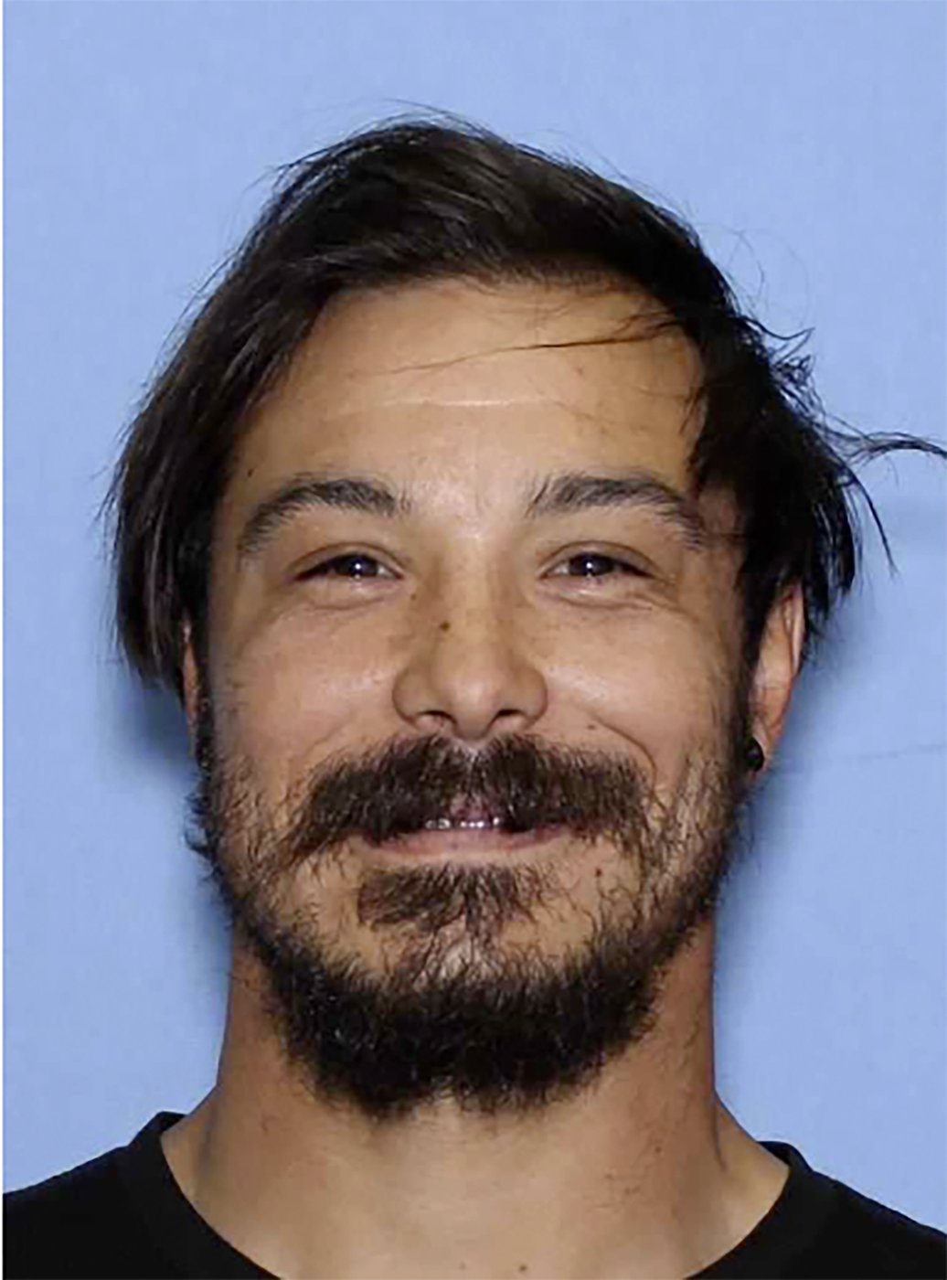 Authorities are searching for a Washington state father of 3 dead girls | iNFOnews.ca