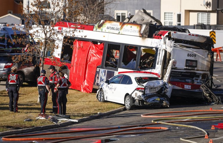Three dead, others injured in fiery crash of Calgary transit buses | iNFOnews.ca