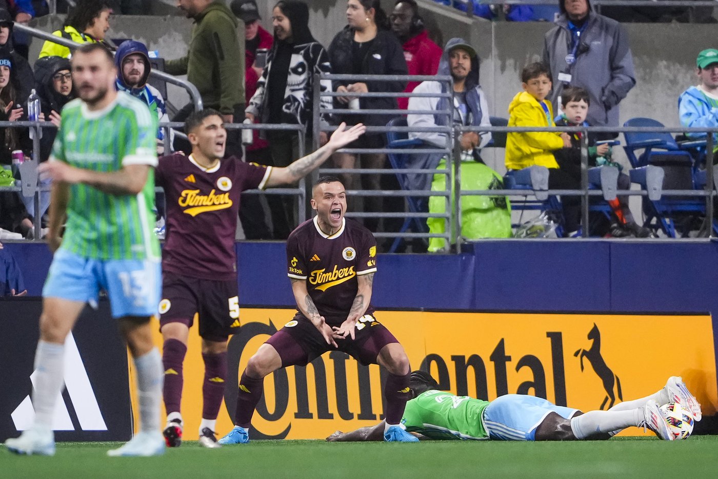 Sounders, Timbers play to 1-1 draw before heading for postseason | iNFOnews.ca