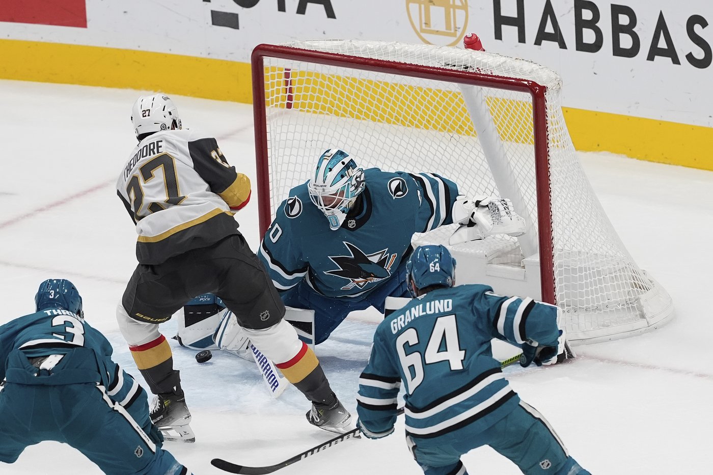 Golden Knights score 2 quick short-handed goals in 6-3 win over Sharks | iNFOnews.ca
